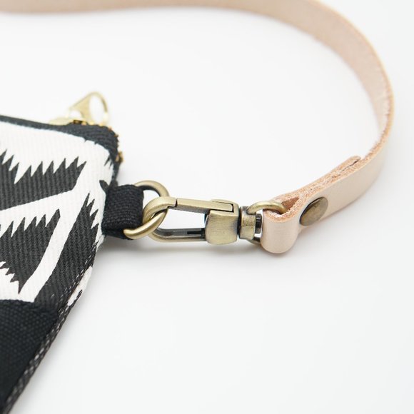 Alicia (medium) Sling Purse - Picture 8 of 11